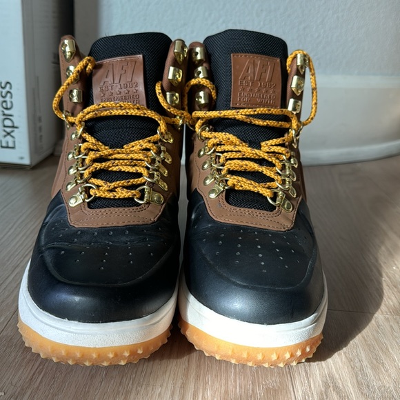 Nike boots - Picture 1 of 7